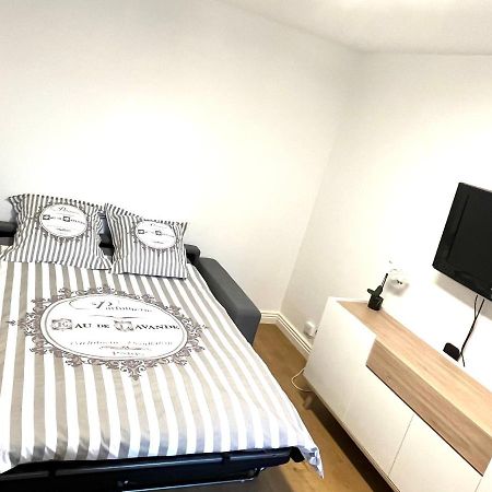 Deux Pieces Cosy A La Croisette Apartment Carrieres sous Poissy Bagian luar foto